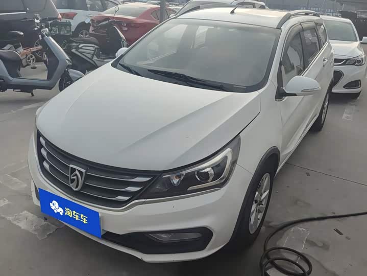 Baojun 310W 2017 1.5L МКПП Люкс guo V