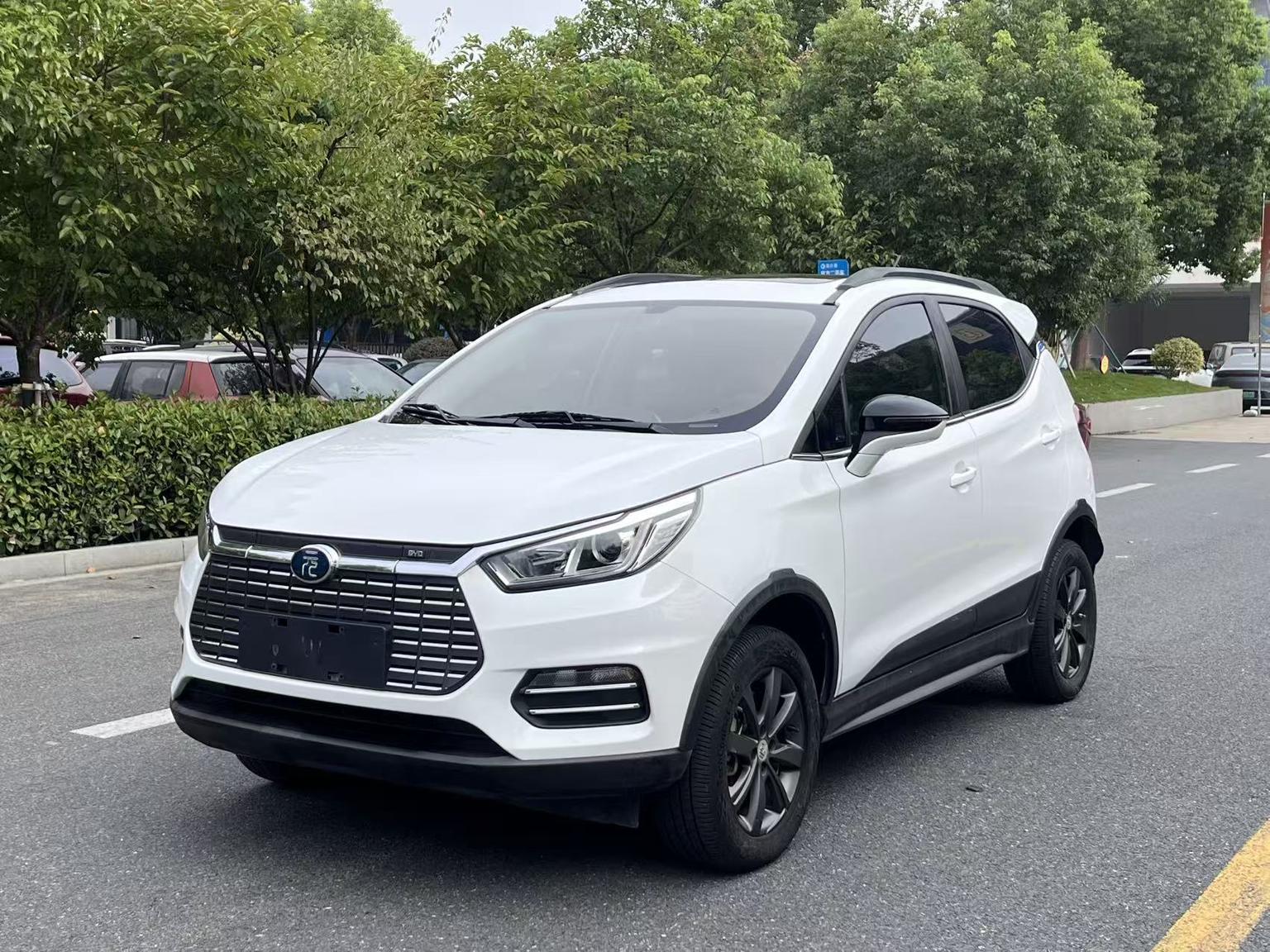 BYD Yuan EV 2018 EV360 zhi lian xuan ku xing