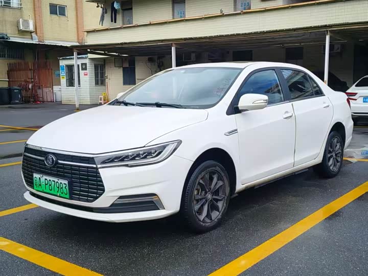 BYD Qin 2019 chu xing ban