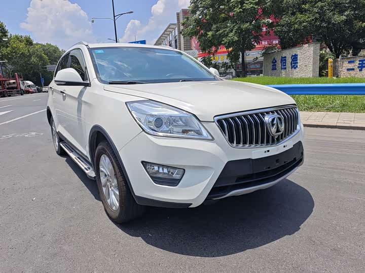 BAIC Weiwang S50 2016 1.5T МКПП huan dong chao yue ban