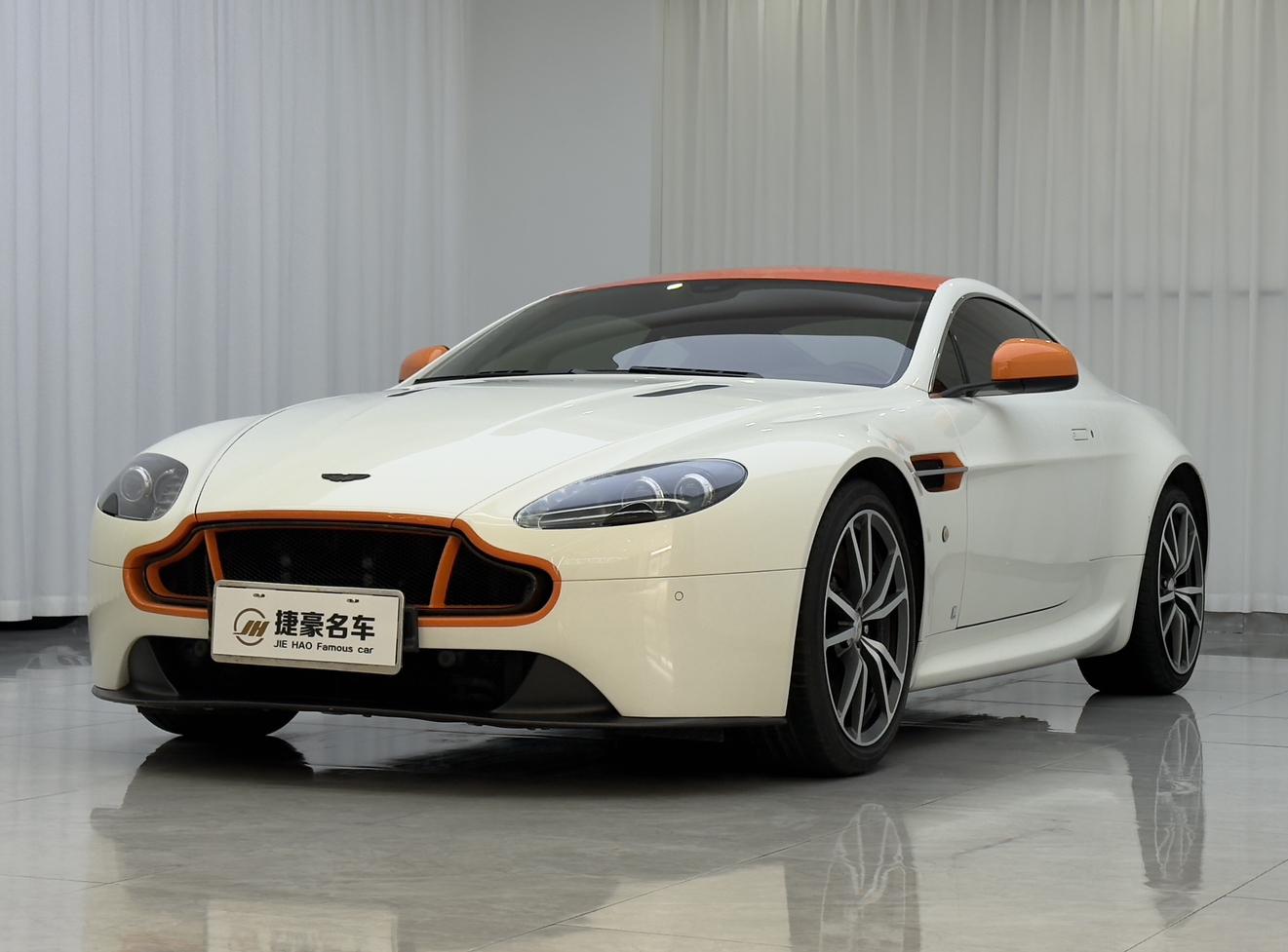 Aston Martin Vantage 2016 4.7L Coupe Edition 5