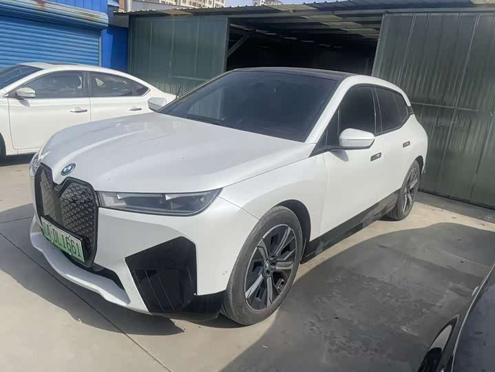 BMW iX 2022 xDrive40