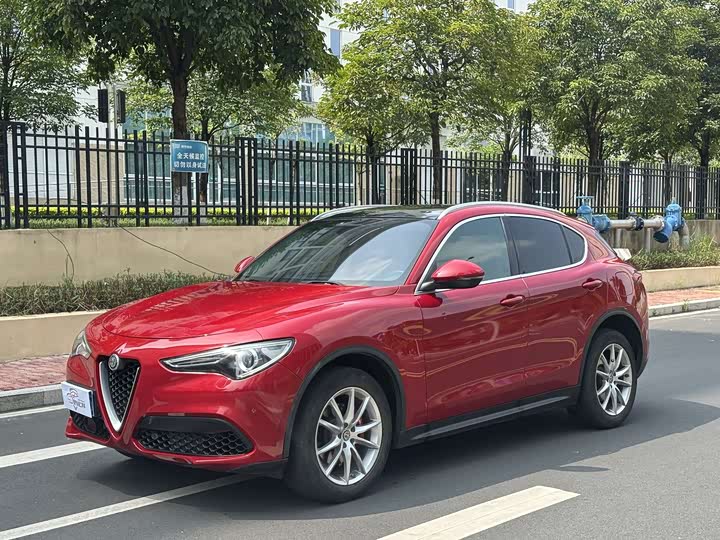Alfa Romeo Stelvio si tan wei 2017 2.0T 200HP Luxury