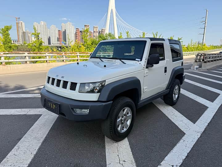 BAIC Off-road BJ40 2014 2.4L МКПП chuan yue ban