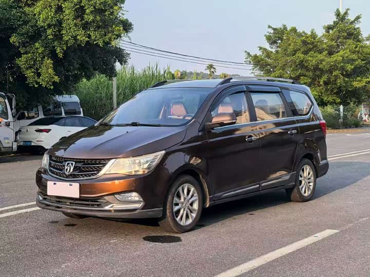 Baojun 730 2016 1.5L МКПП Комфорт 7 seats guo V