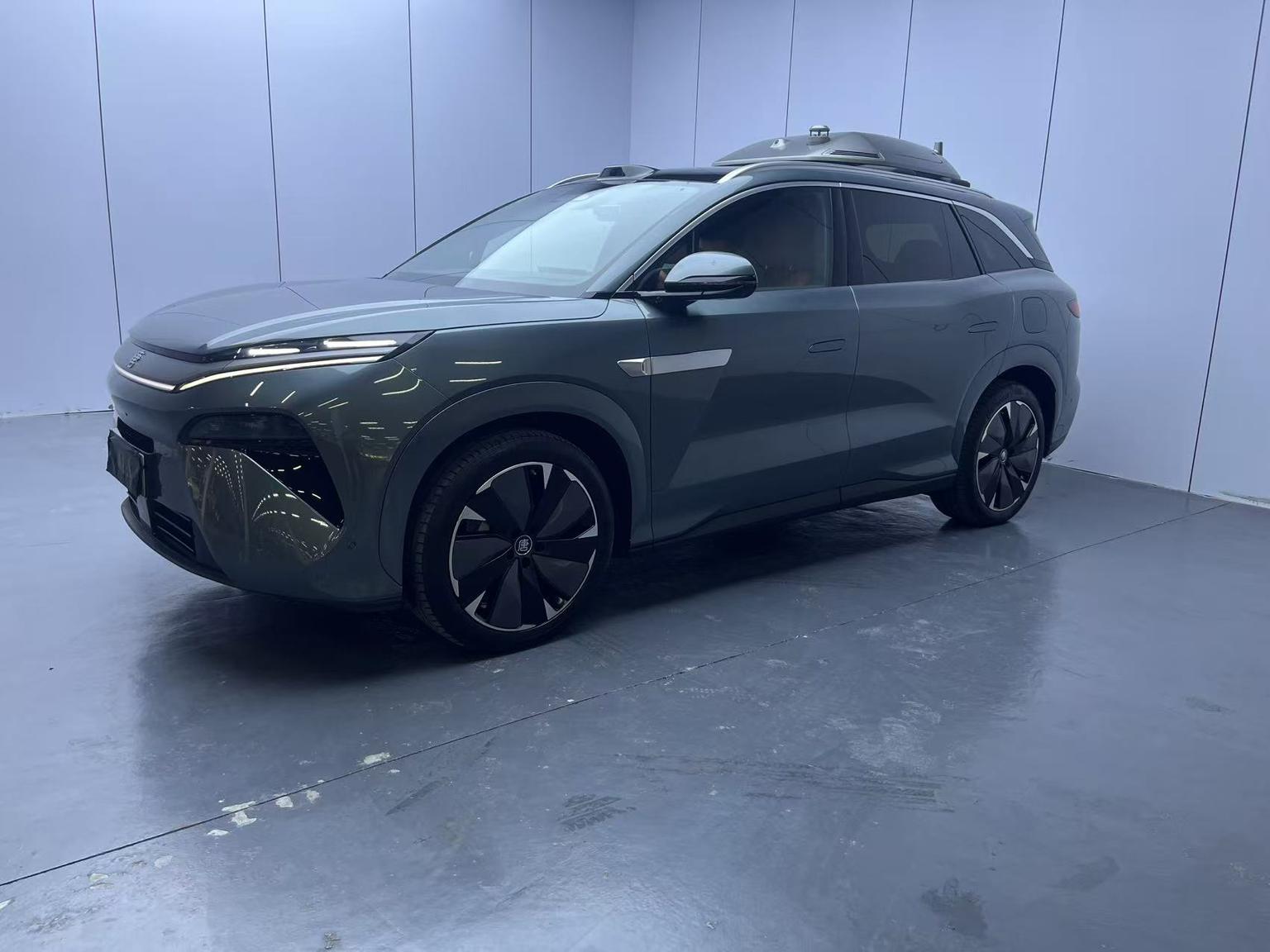 BYD Tang L DM 2025 DM-p 175KM AWD wu ren ji wan jia ban