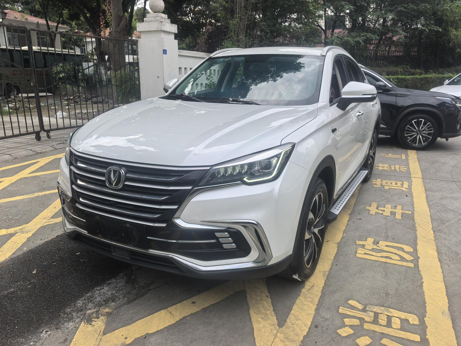Changan CS85 COUPE 2019 1.5T dong ban