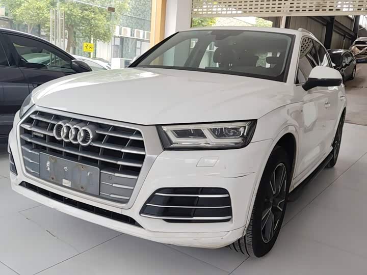 Audi Q5L 2018 40 TFSI rong xiang Style guo V