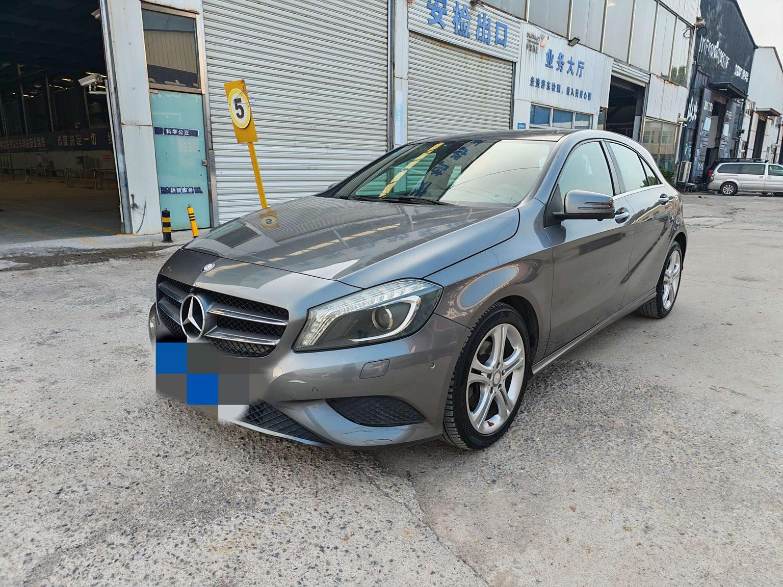 Mercedes-Benz A-Class 2015 A 180