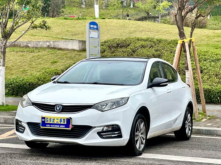 Changan Eado XT 2015 1.6L МКПП zhi ku xing guo V