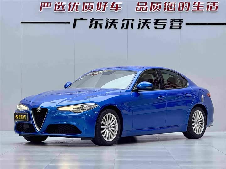 Alfa Romeo Giulia 2017 2.0T 200HP jing ying ban