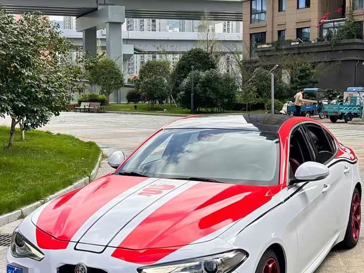 Alfa Romeo Giulia 2017 2.0T 200HP Luxury