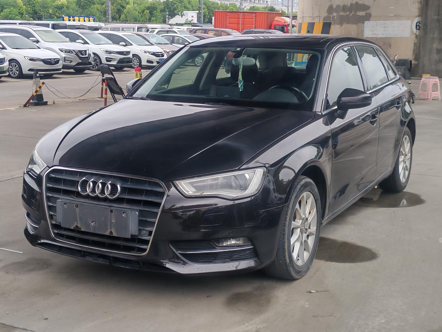 Audi A3 2014 Sportback 35 TFSI АКПП Style