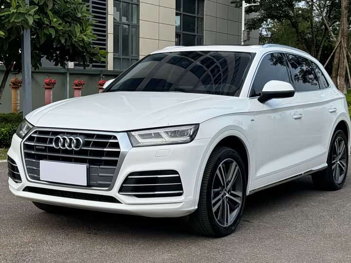 Audi Q5L 2018 40 TFSI rong xiang Style guo V