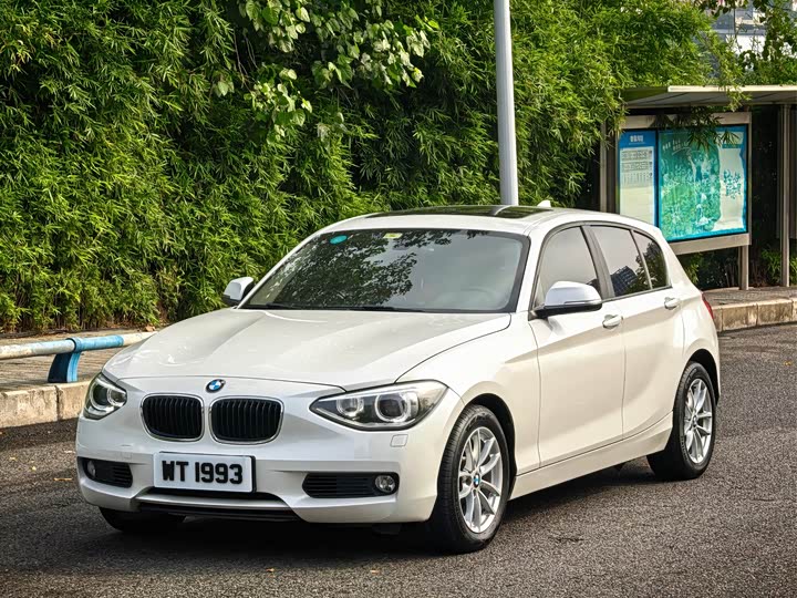 BMW 1 Series 2013 gai 118i Leading