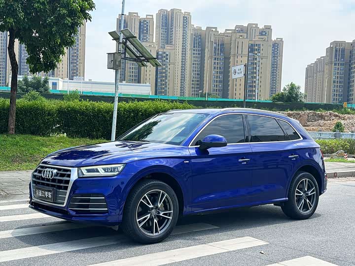 Audi Q5L 2018 40 TFSI rong xiang Style guo V
