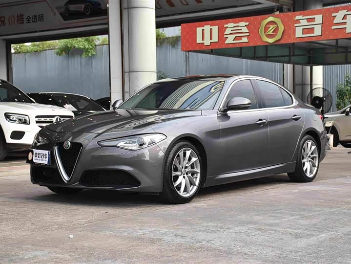 Alfa Romeo Giulia 2017 2.0T 200HP Luxury
