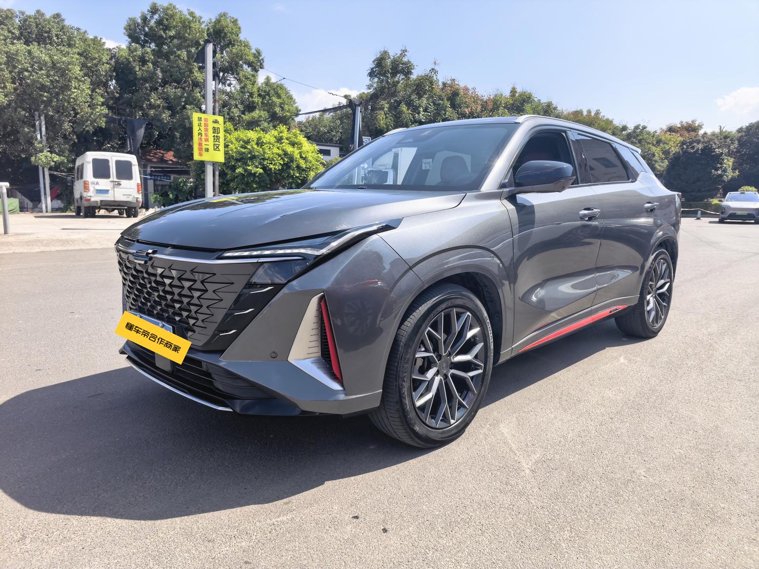 Changan Oshan Z6 2022 lan jing 1.5T DCT zhi hang xing