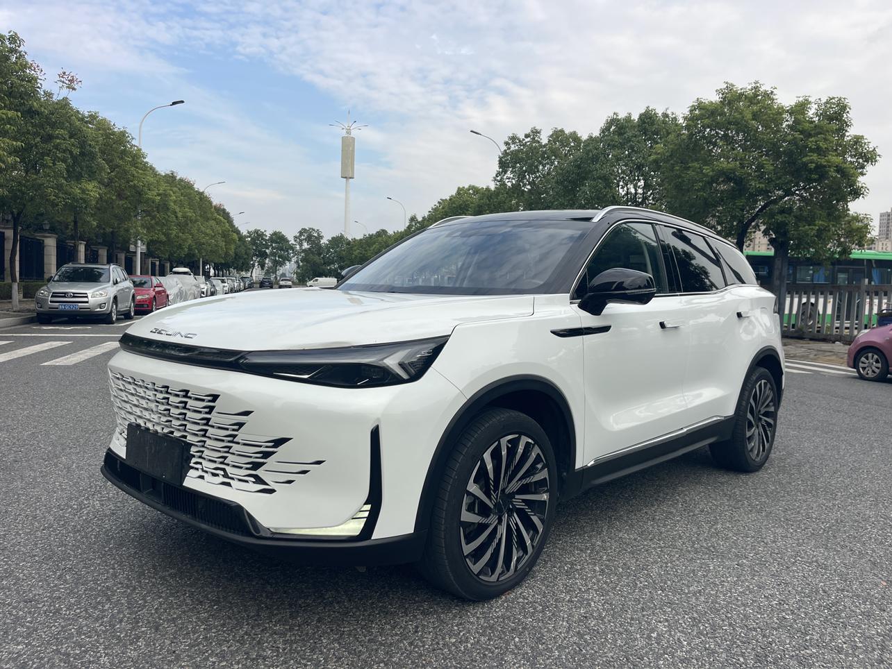 BAIC X7 2023 1.5TD zun xiang +