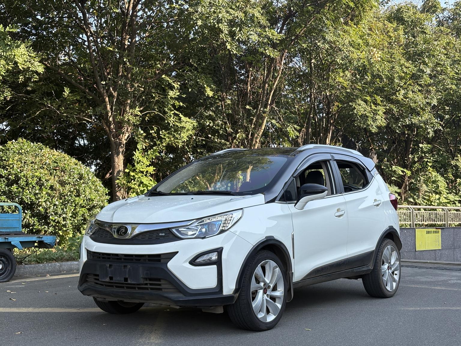 BYD Yuan 2016 1.5TID АКПП zun rong xing