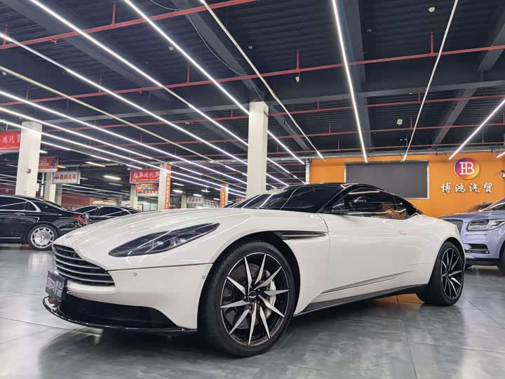 Aston Martin DB11 2019 4.0T V8 Coupe