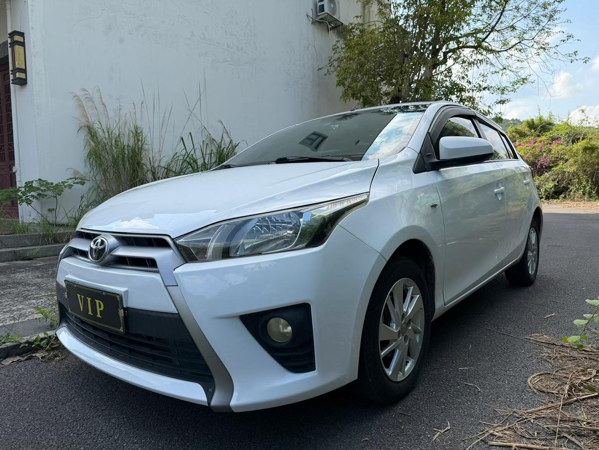 Toyota YARIS L Yaris L 2015 1.5E АКПП mei dong ban