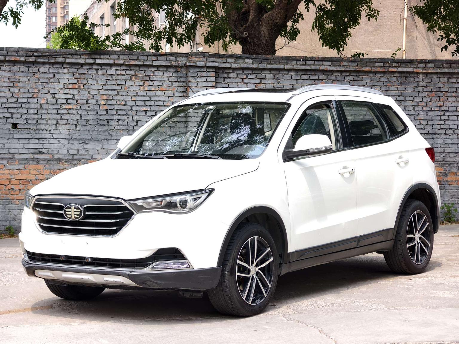 Bestune X40 2018 wang hong ban 1.6L АКПП Люкс