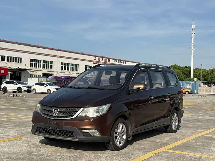 Baojun 730 2014 1.5L МКПП Комфорт 7 seats