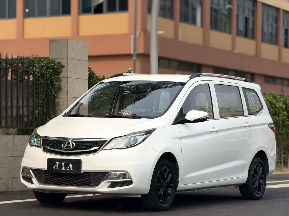 Changan Kaicene Changan Oshan A600 2016 1.5L МКПП Style 7 seats
