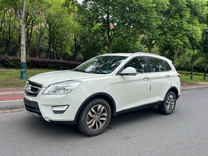 BAIC shen bao X65 2015 2.0T АКПП Elite