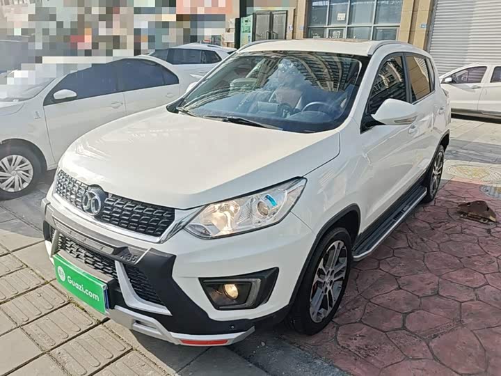 BAIC Senova X35 2016 1.5L АКПП Luxury