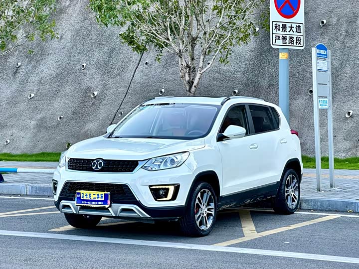 BAIC shen bao X35 2016 1.5L АКПП Luxury