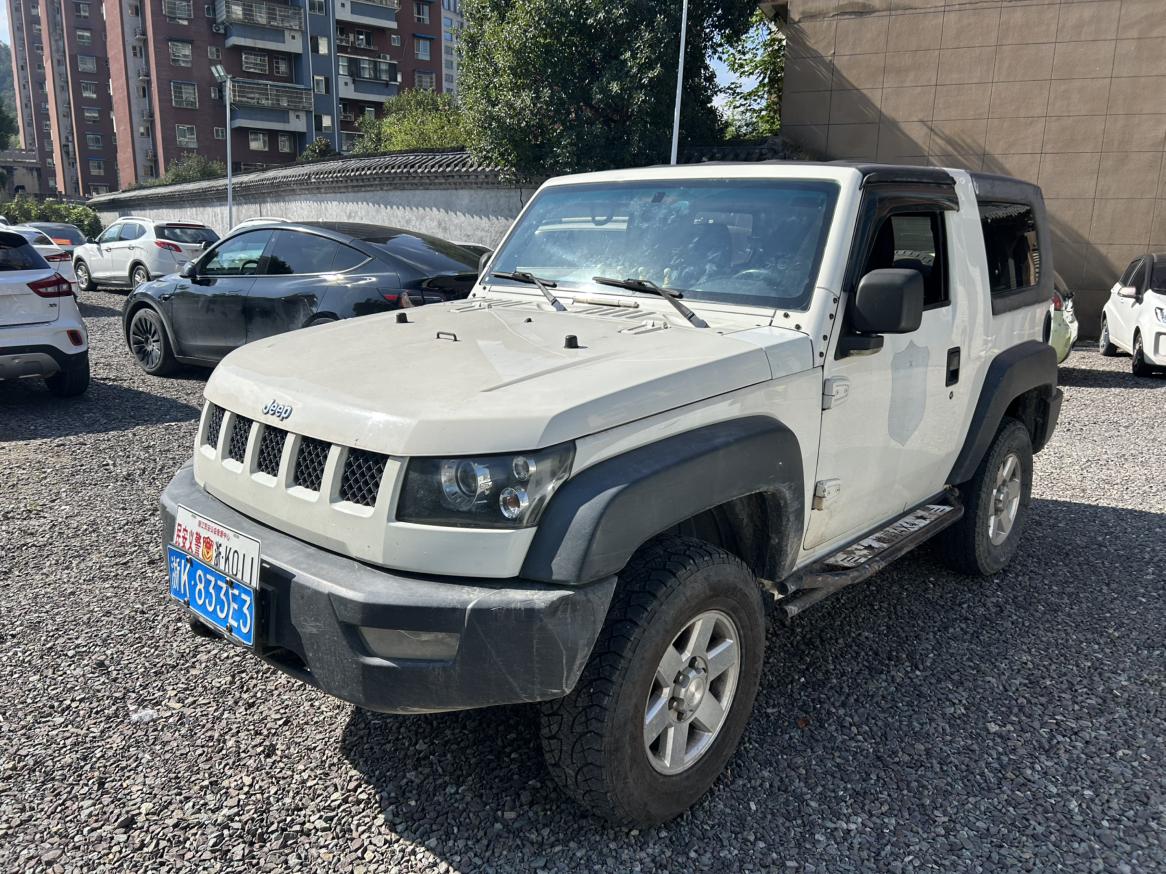 BAIC BJ BAIC Off-road BJ40 2014 2.4L МКПП chuan yue ban