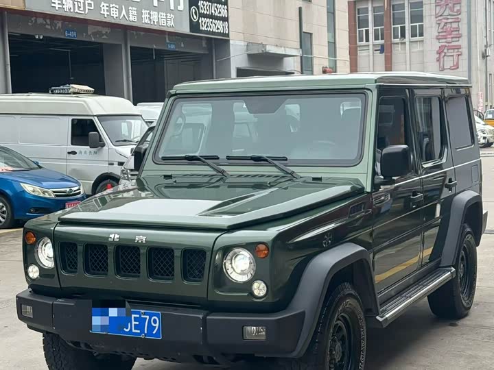 BAIC Off-road BJ80 2017 2.8TDi МКПП hao hua wu men ban
