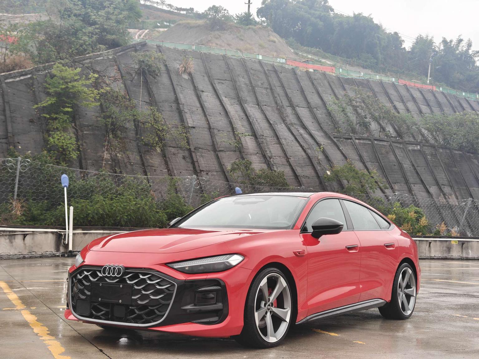 Audi A5L Sportback 2026 2.0TFSI quattro 150kW shou fa xian liang ban