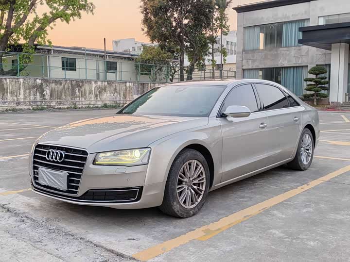 Audi A8 2014 A8 L 45 TFSI quattro Комфорт