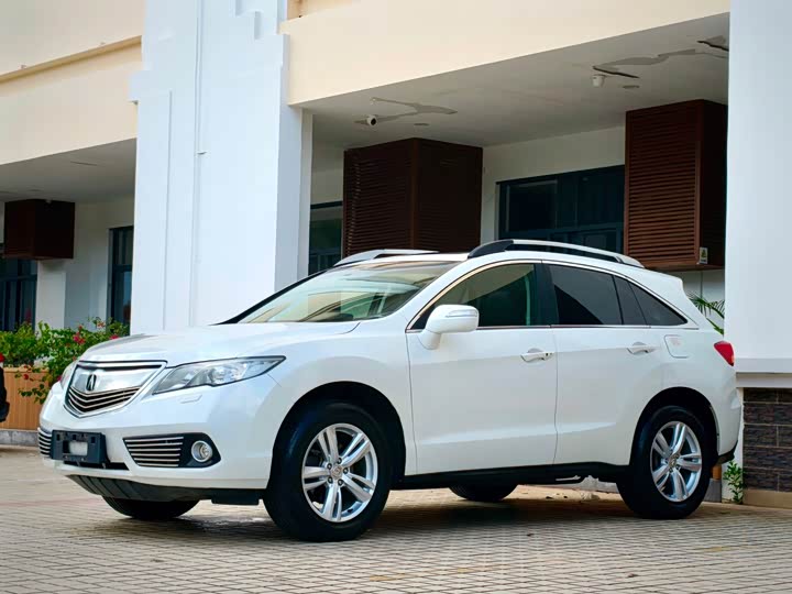 Acura RDX 2013 3.0L liang qu jing ying ban