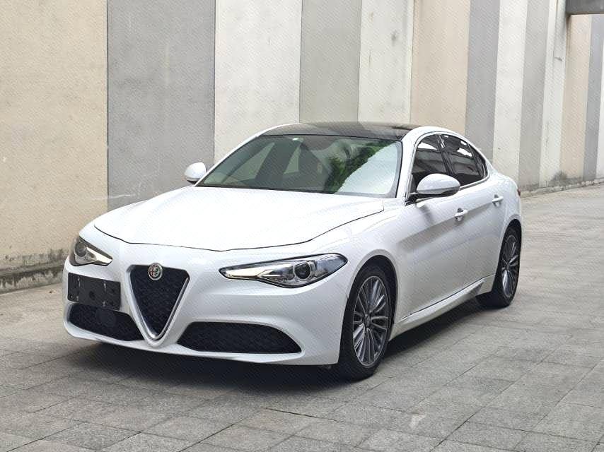Alfa Romeo Giulia 2017 2.0T 280HP Luxury
