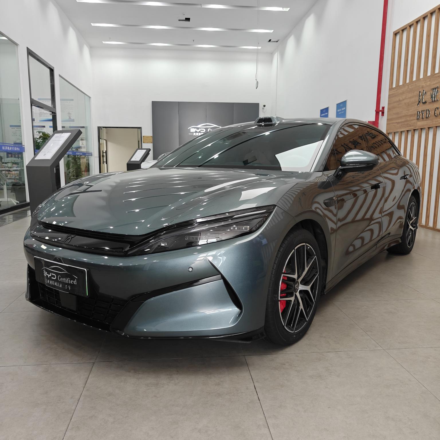 BYD Han L DM 2025 DM-p 180KM AWD ji guang lei da Flagship