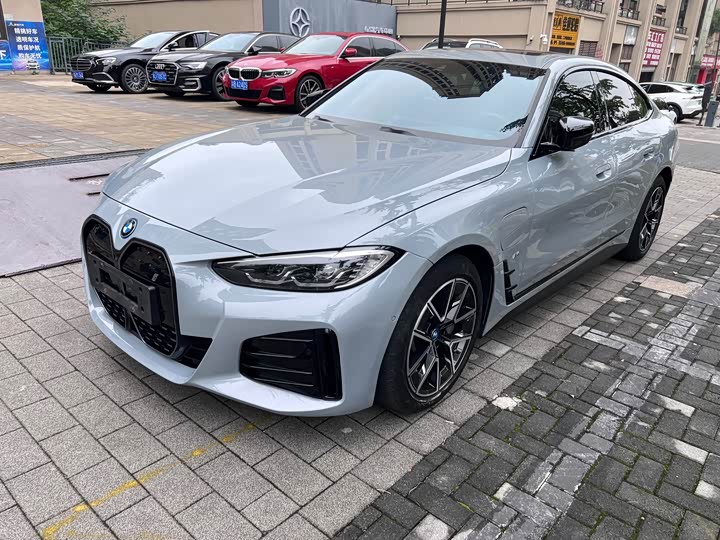 BMW i4 2023 eDrive40