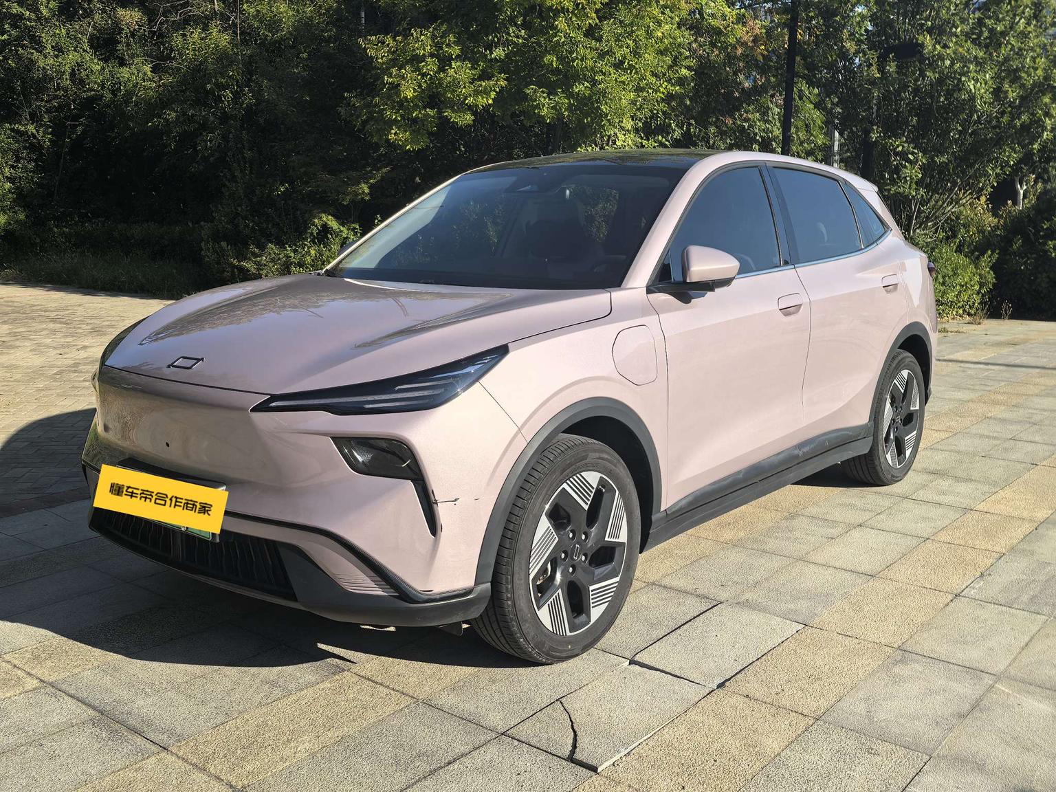 Bestune yue yi 03 2025 565km zhen xiang ban