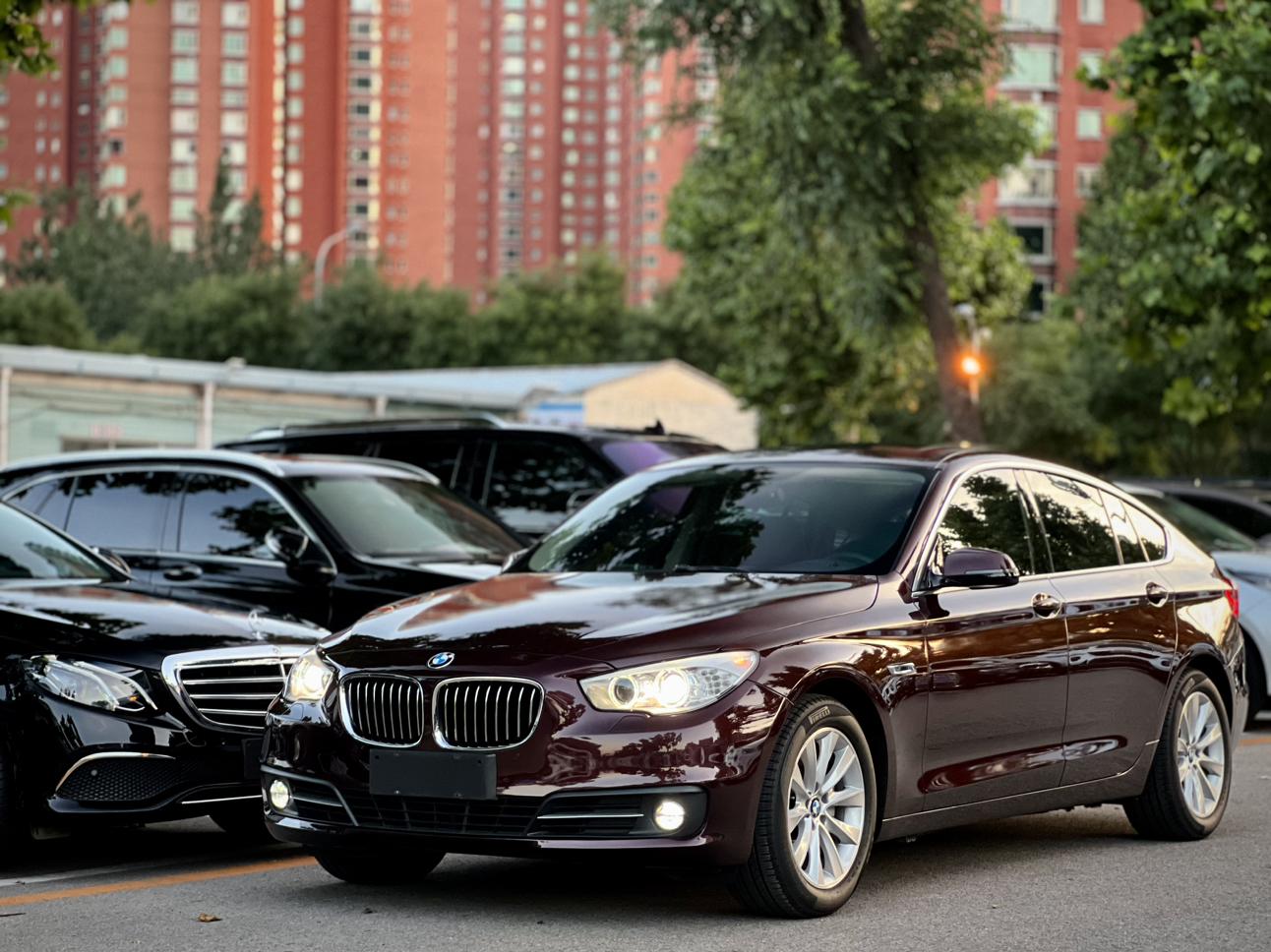 BMW 5 Series GT 2015 528i Leading