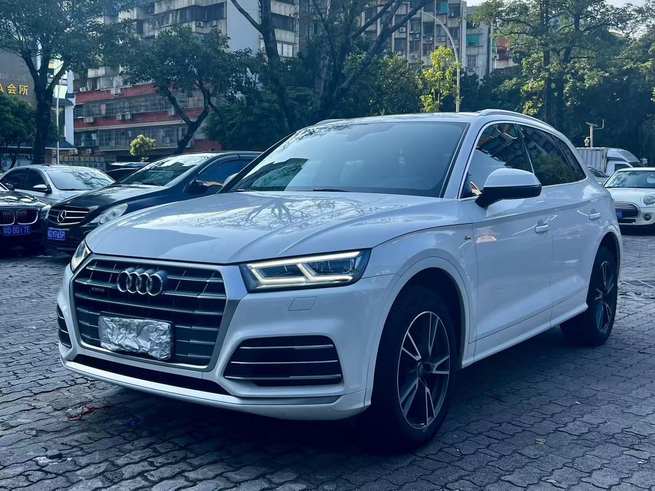 Audi Q5L 2020 gai 40 TFSI rong xiang Style