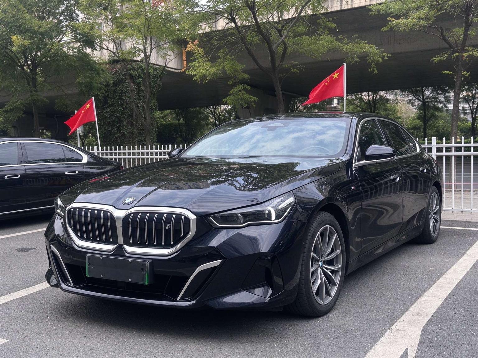 BMW i5 2024 eDrive35L M Sport package