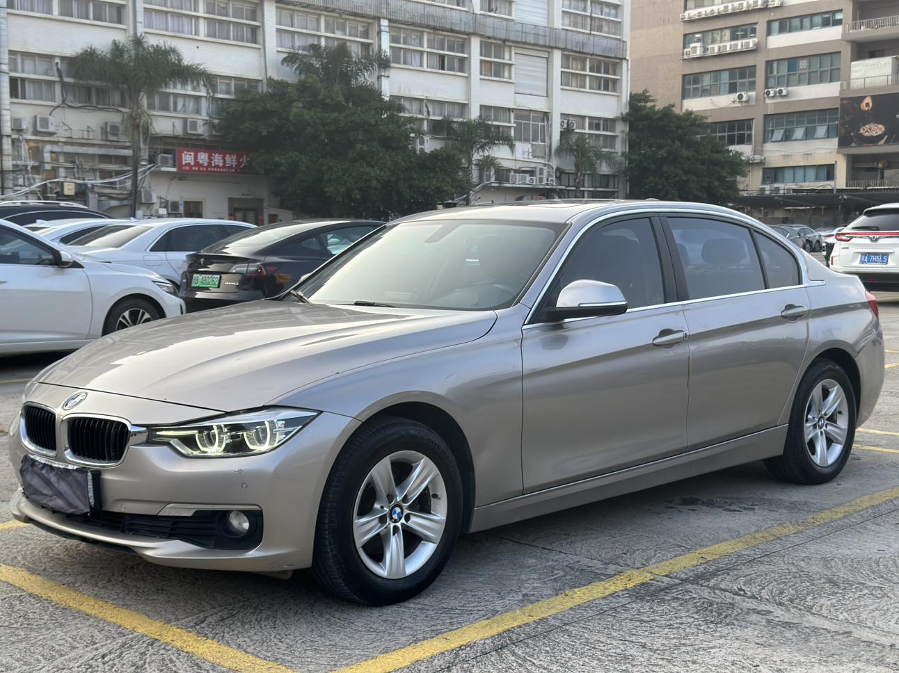 BMW 3 Series 2016 316Li Style
