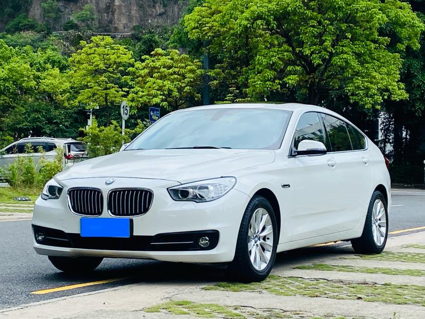 BMW 5 Series GT 2015 528i Leading