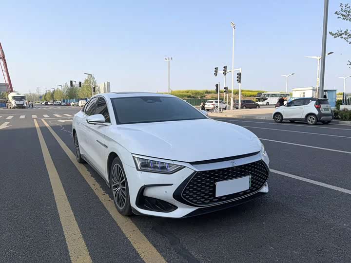 BYD Han 2023 DM-i guan jun ban 121KM zun rong xing