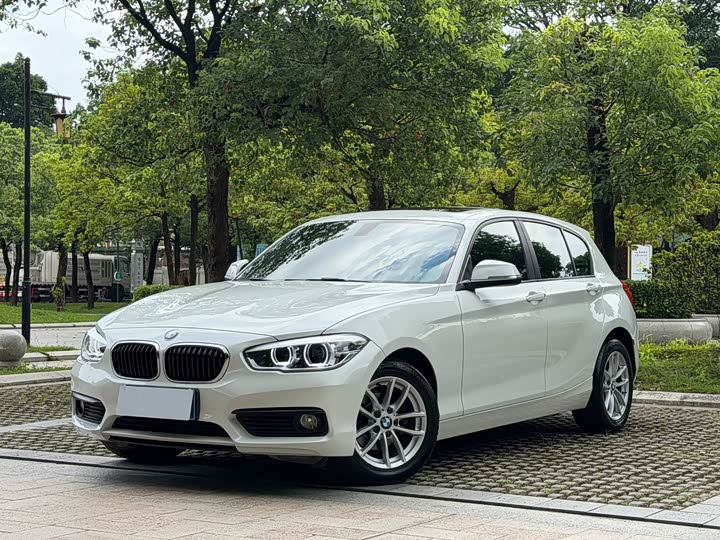 BMW 1 Series 2015 118i Leading