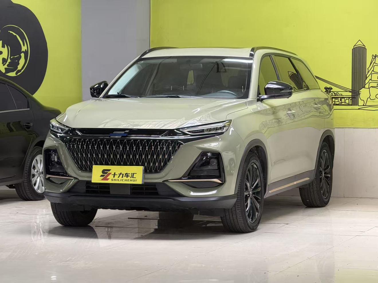 Changan Oshan X7 PLUS 2022 1.5T АКПП lan jing ban le you xing 7 seats