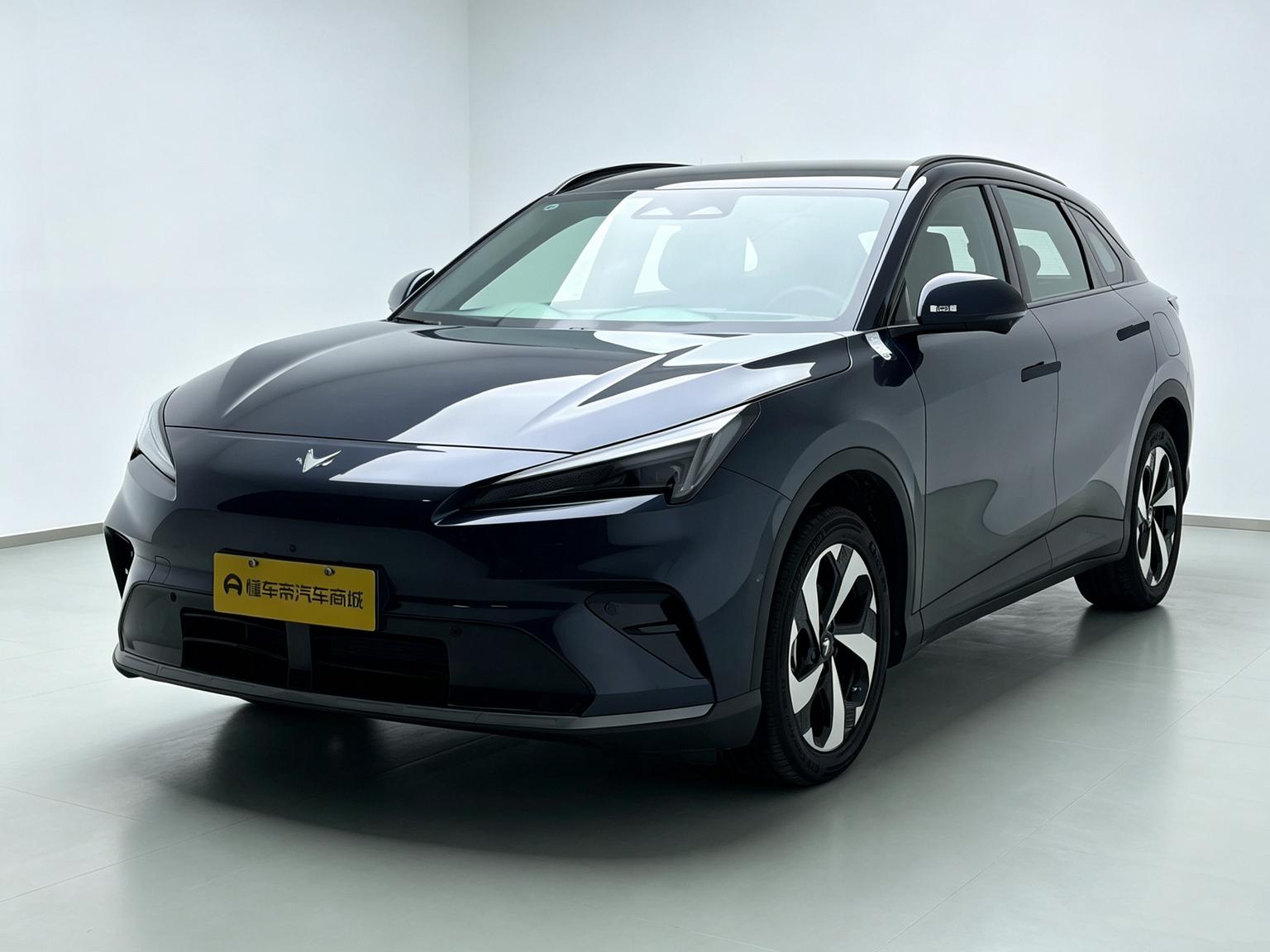 ARCFOX ji hu a er fa T5 2026 zeng cheng ban 1215 yuan jing zhi xing ban